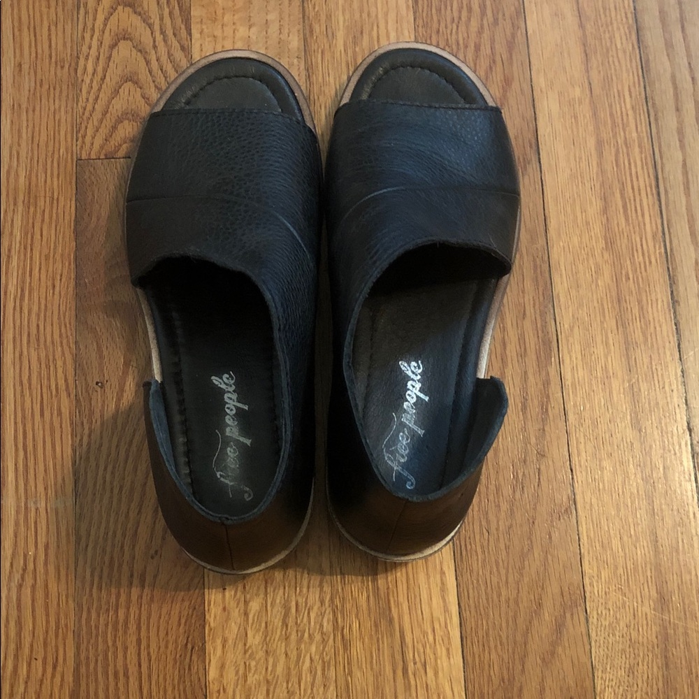 NWOT Free People Mont Blanc Sandals in Black - Picture 6 of 6